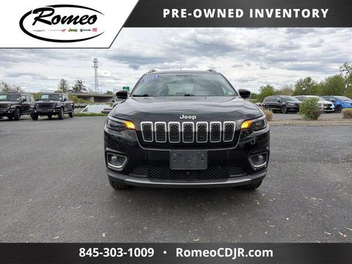 Diamond Black Crystal Pearlcoat 2021 Jeep Cherokee Limited