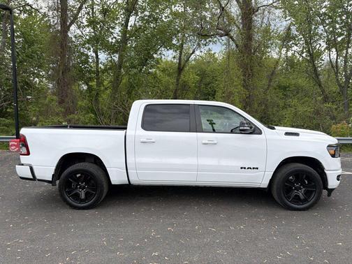 Bright White Clearcoat 2021 RAM 1500 Big Horn/Lone Star