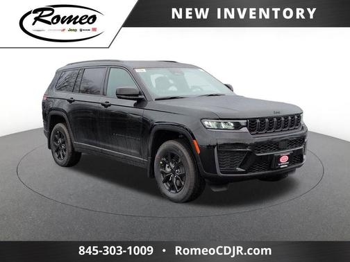 Diamond Black Crystal Pearlcoat 2026 Jeep Grand Cherokee L Altitude
