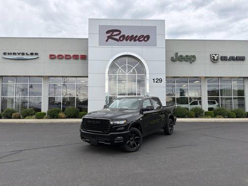 Diamond Black Crystal Pearlcoat 2026 RAM 1500 Laramie
