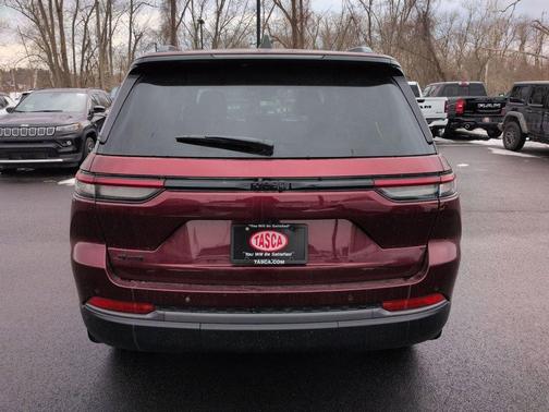 Velvet Red Pearlcoat 2026 Jeep Grand Cherokee Altitude