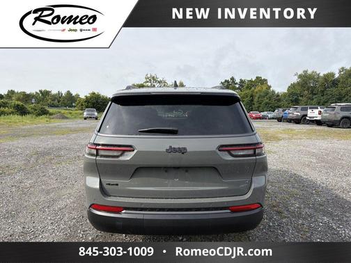 Sting-Gray Clearcoat 2027 Jeep Grand Cherokee L Limited