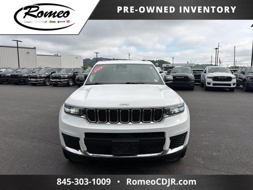 Bright White Clearcoat 2021 Jeep Grand Cherokee L Laredo