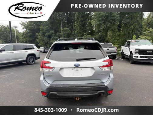 Ice Silver Metallic 2020 Subaru Forester Premium