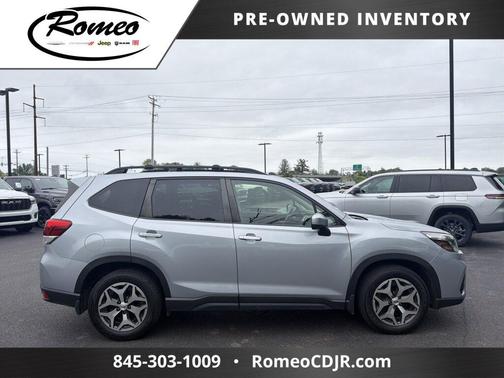 Ice Silver Metallic 2020 Subaru Forester Premium