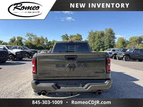 Tank 2027 RAM 1500 Big Horn/Lone Star