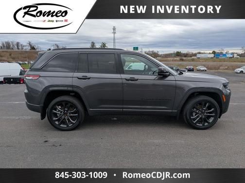 Baltic Gray Metallic Clearcoat 2026 Jeep Grand Cherokee Limited