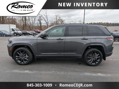 Baltic Gray Metallic Clearcoat 2026 Jeep Grand Cherokee Limited