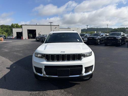 Bright White Clearcoat 2026 Jeep Grand Cherokee L Altitude