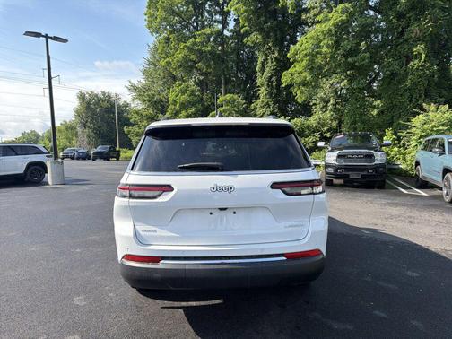 Bright White Clearcoat 2026 Jeep Grand Cherokee L Altitude