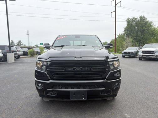 Diamond Black Crystal Pearlcoat 2020 RAM 1500 Big Horn/Lone Star