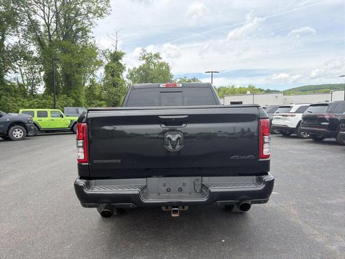 Diamond Black Crystal Pearlcoat 2020 RAM 1500 Big Horn/Lone Star