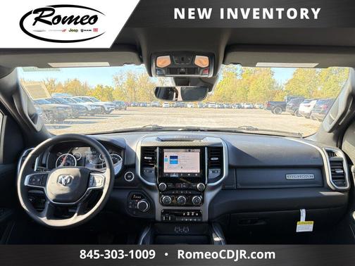 Bright White Clearcoat 2027 RAM 1500 Big Horn/Lone Star