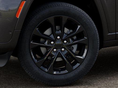 Baltic Gray Metallic Clearcoat 2026 Jeep Grand Cherokee