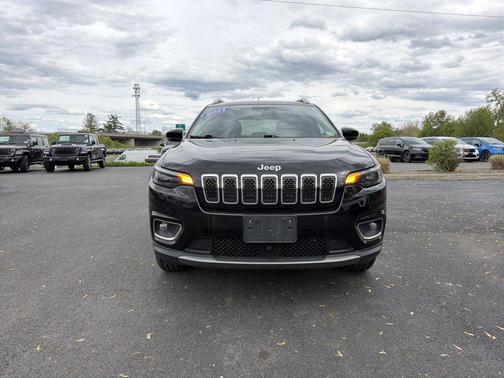 Diamond Black Crystal Pearlcoat 2021 Jeep Cherokee Limited