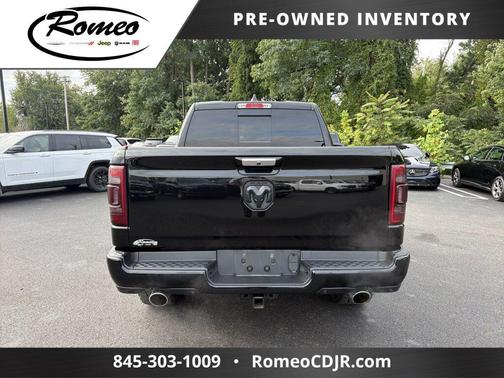 Diamond Black Crystal Pearlcoat 2019 RAM 1500 Limited