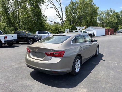 Mineral Gray Metallic 2023 Chevrolet Malibu FWD 1LT