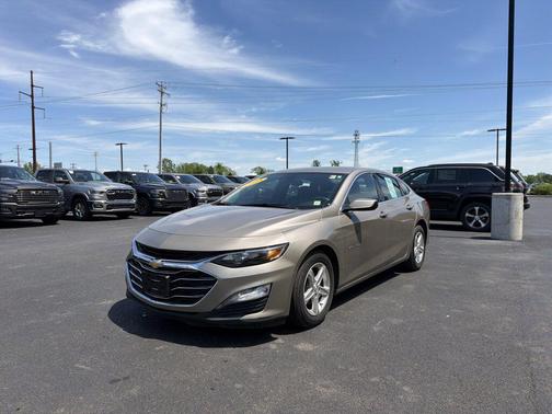 Mineral Gray Metallic 2023 Chevrolet Malibu FWD 1LT