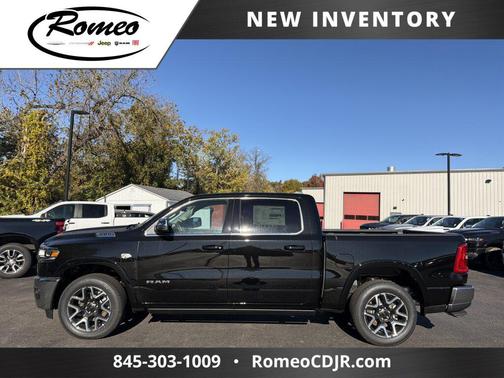 Diamond Black Crystal Pearlcoat 2027 RAM 1500 Laramie