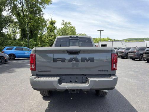 Ceramic Gray Clearcoat 2026 RAM 2500 Big Horn Crew Cab 4x4 6'4' Box