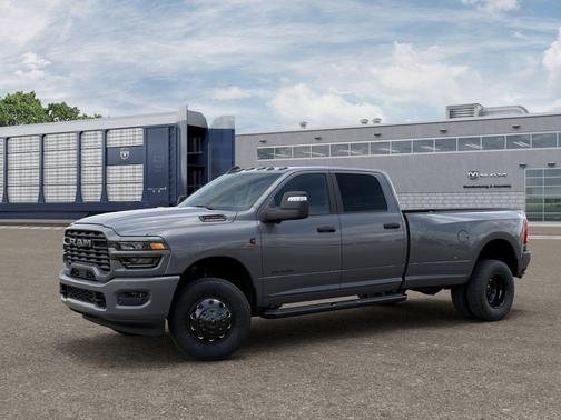 Ceramic Gray Clearcoat 2026 RAM 3500 Big Horn Crew Cab 4x4 8' Box