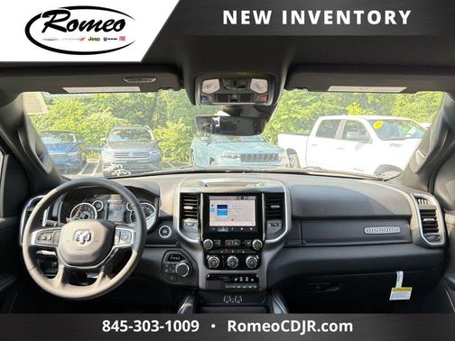 Granite Crystal Metallic Clearcoat 2026 RAM 1500 Big Horn/Lone Star