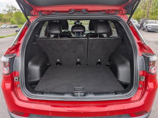 Redline Pearlcoat 2023 Jeep Compass Limited