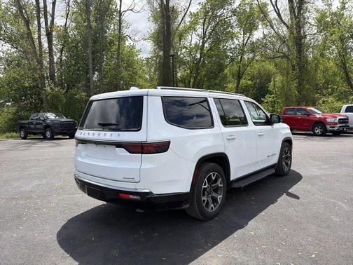 Bright White Clearcoat 2023 Jeep Wagoneer Series III 4x4