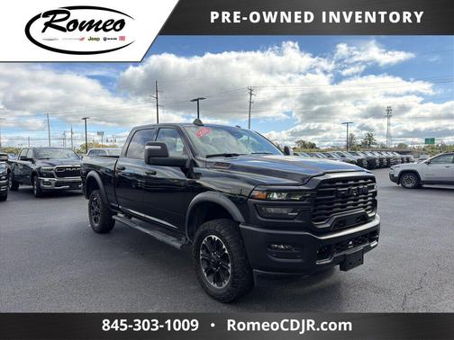 Diamond Black Crystal Pearlcoat 2026 RAM 2500 Warlock Crew Cab 4x4 6'4' Box