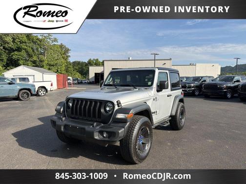 Silver Zynith Clearcoat 2023 Jeep Wrangler Sport