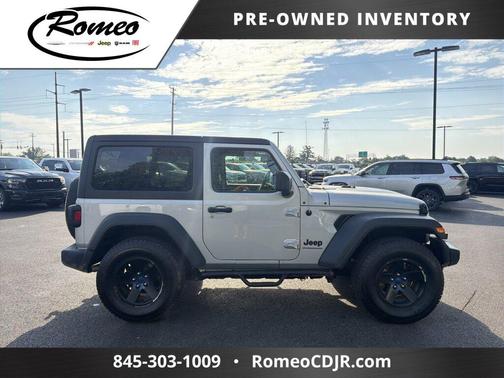 Silver Zynith Clearcoat 2023 Jeep Wrangler Sport
