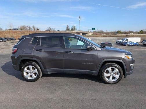 Granite Crystal Metallic Clearcoat 2021 Jeep Compass Latitude