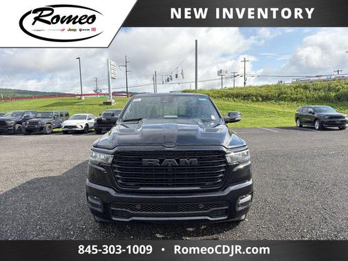 Diamond Black Crystal Pearlcoat 2026 RAM 1500 Laramie