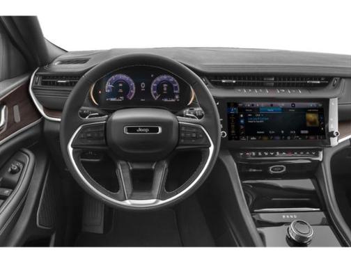 High Gloss Black 2027 Jeep Grand Cherokee Altitude