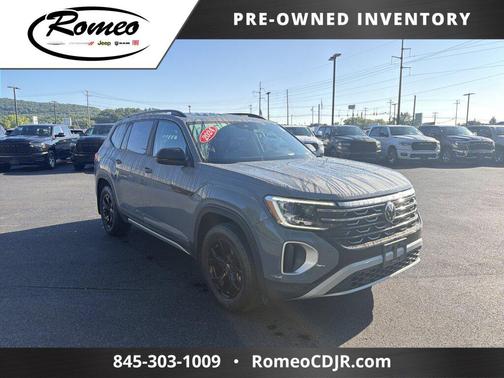 Pure Gray 2024 Volkswagen Atlas 2.0T SEL