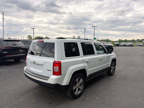 Bright White Clearcoat 2016 Jeep Patriot Latitude