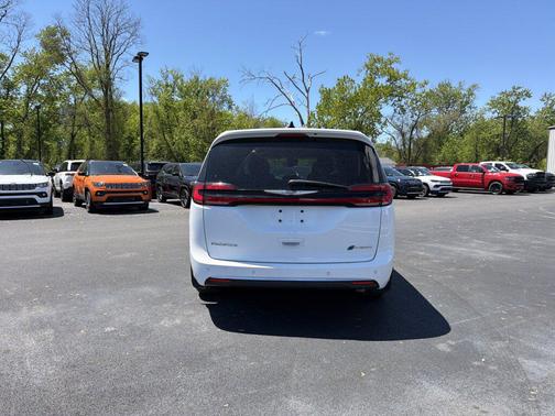 Bright White Clearcoat 2023 Chrysler Pacifica Hybrid Touring L