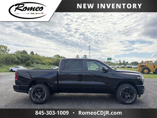 Diamond Black Crystal Pearlcoat 2026 RAM 1500 Warlock Crew Cab 4x4 5'7' Box