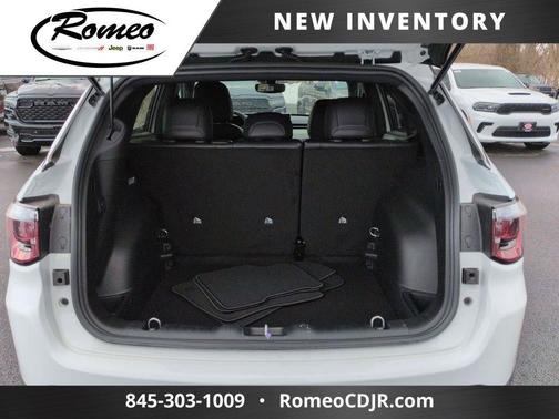 Bright White Clearcoat 2026 Jeep Compass Limited