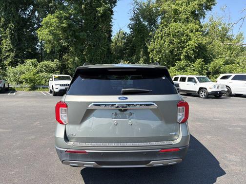 Silver Spruce 2020 Ford Explorer XLT