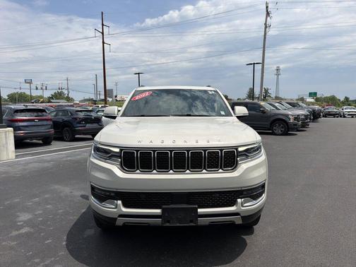 Luxury White Pearlcoat 2022 Jeep Wagoneer Series III 4x4