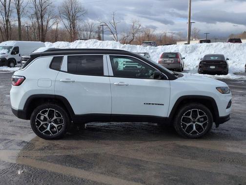 Bright White Clearcoat 2026 Jeep Compass Limited