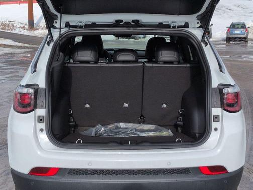 Bright White Clearcoat 2026 Jeep Compass Limited