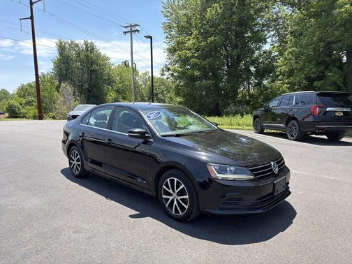 Black 2017 Volkswagen Jetta 1.4T SE