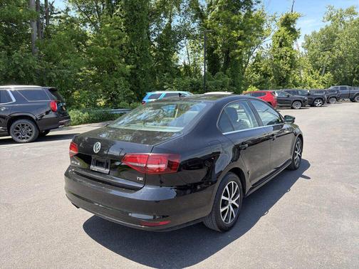 Black 2017 Volkswagen Jetta 1.4T SE
