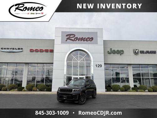 Diamond Black Crystal Pearlcoat 2026 Jeep Grand Cherokee Summit