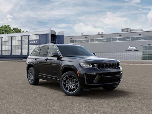 Diamond Black Crystal Pearlcoat 2026 Jeep Grand Cherokee Summit