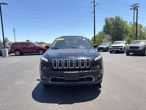 Diamond Black Crystal Pearlcoat 2018 Jeep Cherokee Limited
