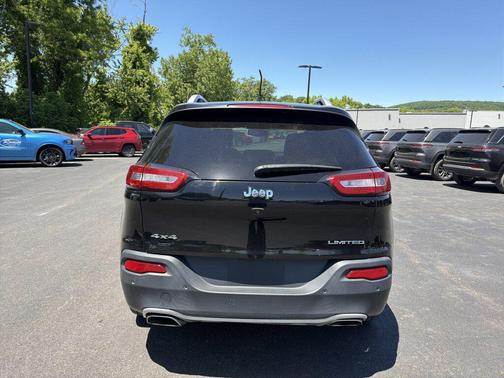 Diamond Black Crystal Pearlcoat 2018 Jeep Cherokee Limited