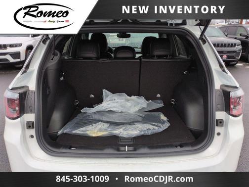 Bright White Clearcoat 2026 Jeep Compass Limited